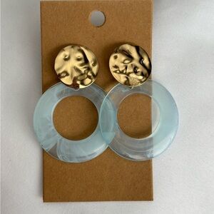 ✨💚 NWT Gold & Soft Teal Acrylic Hoop Earrings | Modern Statement Hoops ✨💚